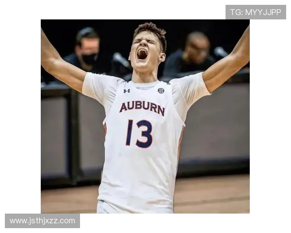 沃克凯斯勒:从新秀到明星中锋的成长之路与未来展望