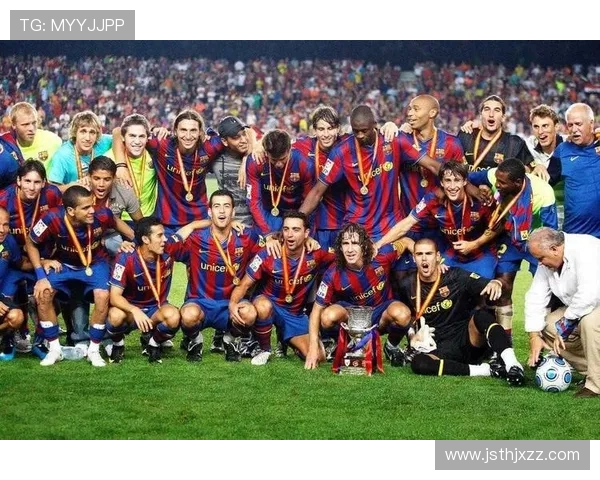 罗萨里与自由队的激烈对决揭示足球战术与团队合作的魅力